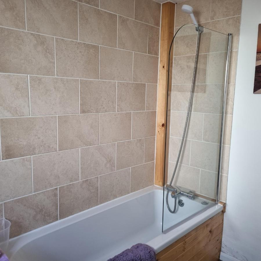 Dare Valley Cottage Ex Miners Cottage Near Zip World Pen Y Fan Waterfalls 에버데어 외부 사진
