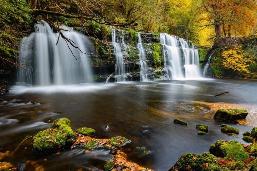 Dare Valley Cottage Ex Miners Cottage Near Zip World Pen Y Fan Waterfalls 에버데어 외부 사진